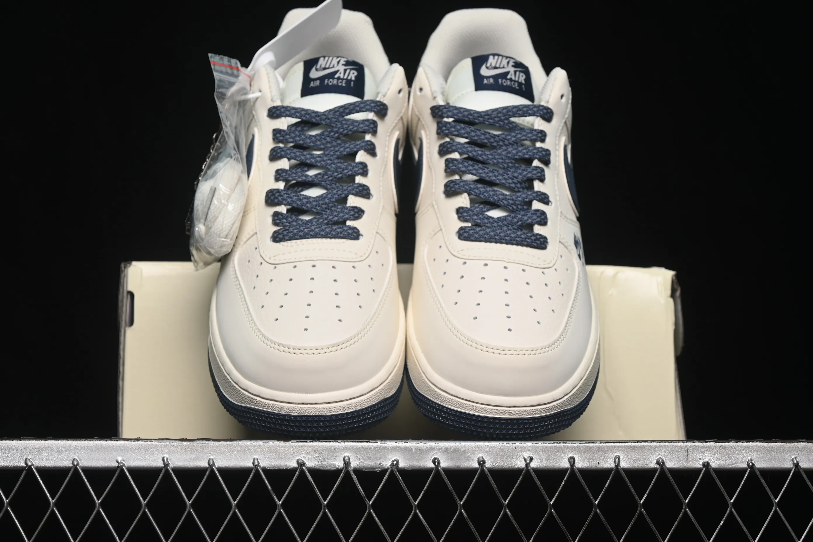 All categories Nk Air Force 1 Air Force series Nk Air Force 1 Low Air Force low-top Nike Air Force 1'07 Low joint model Air Force 1 low-top casual sneakers DD1982-351